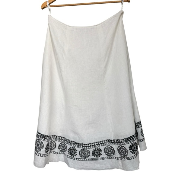 Vintage Y2K Linen Boho Medallion Embroidered Skirt Size 12 P Black White - Picture 3 of 8